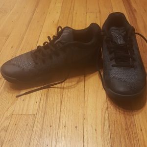 Kobe Mamba Rage, boys size 7
